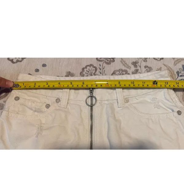 Free People We The Free White "Zip It Up" Denim Mini Skirt - Size 24 - Image 4