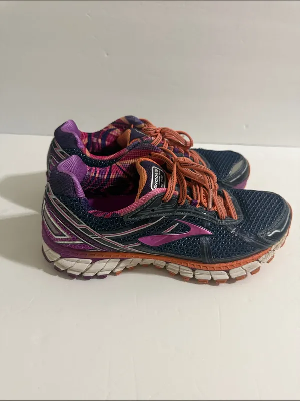 Brooks Navy Women's Running Shoes with Purple Accents and Coral Laces - Image 6