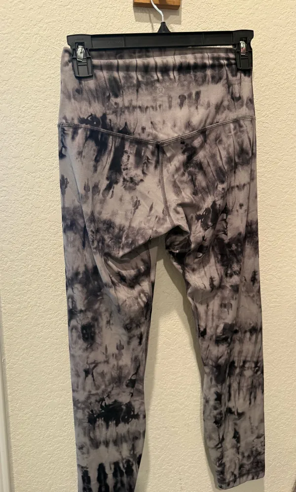 Lululemon Align Leggings - Image 4