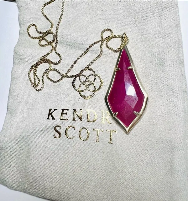 Kendra Scott Maroon Jade Long Pendant - Image 3