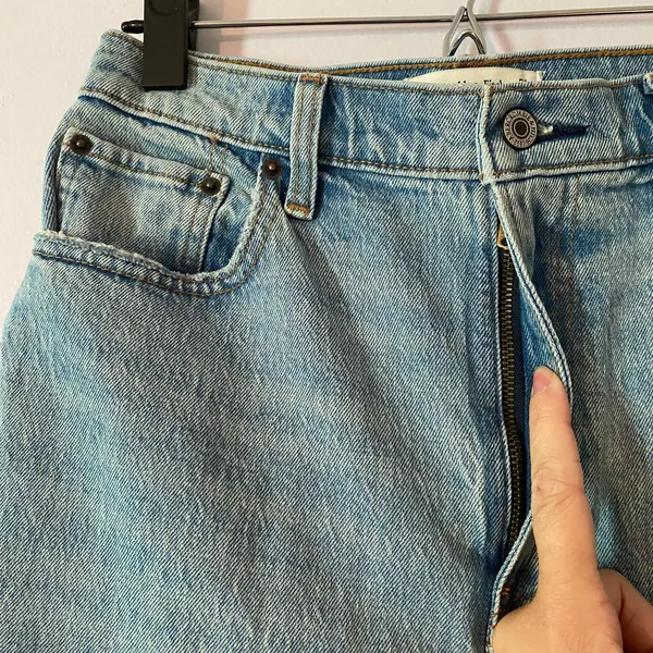 Abercrombie & Fitch The 90s Straight Ultra High Rise Jeans Curve Love Frayed 6 - Image 3