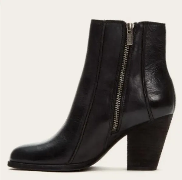Frye Essa Seam Bootie Black Leather Western Almond Toe Ankle Zip Sz 6.5 - Image 2