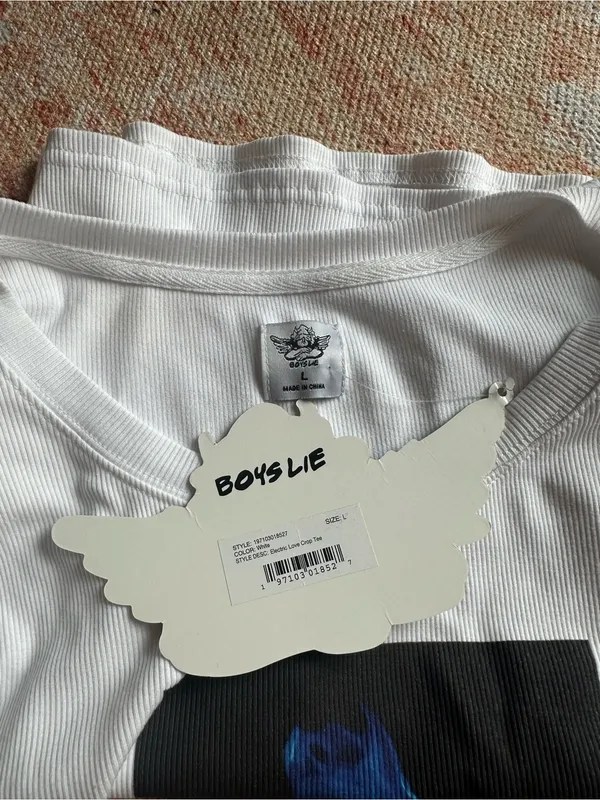 NWT boys lie electric love crop tee size large - Image 2