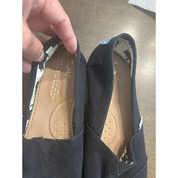 TOMS Women's Canvas Black Slip On Casual Loafers Shoes Size 7 Flats Comfort - Image 4