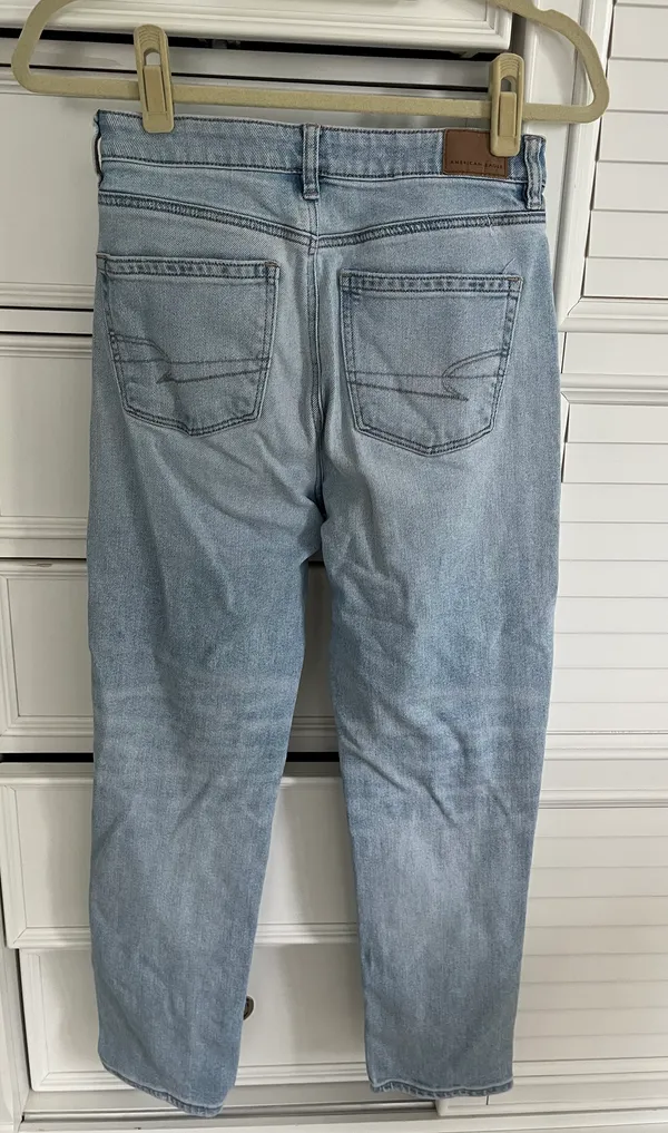 American Eagle Ripped Jeans - Image 7
