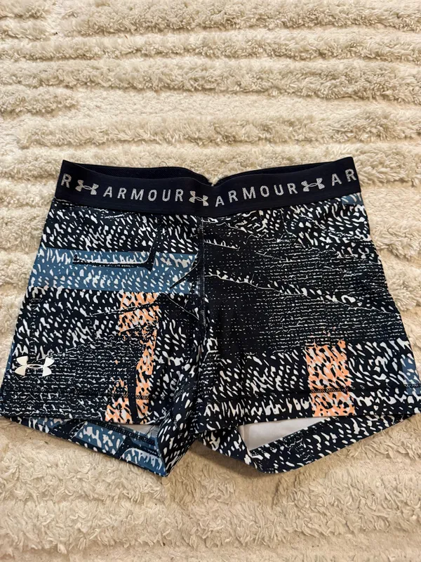 UNDER ARMOUR SPANDEX SHORTS - Image 2