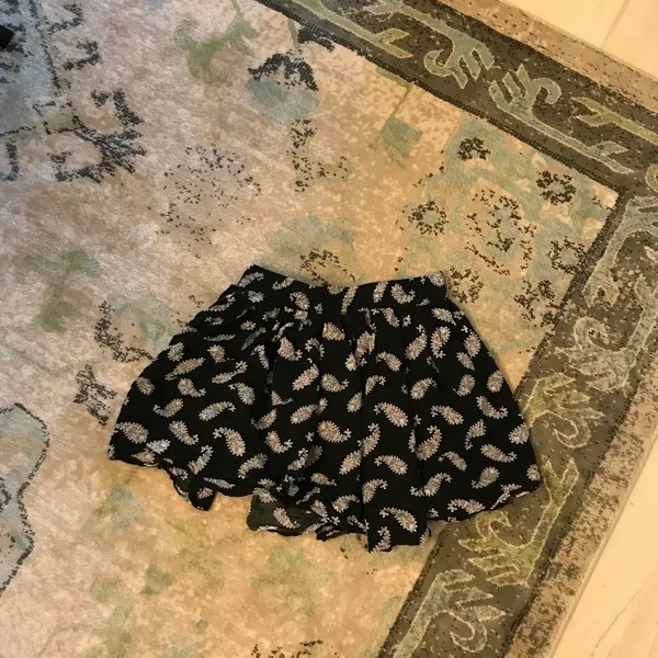 BRANDY Melville paisley skirt mini skirt - Image 4