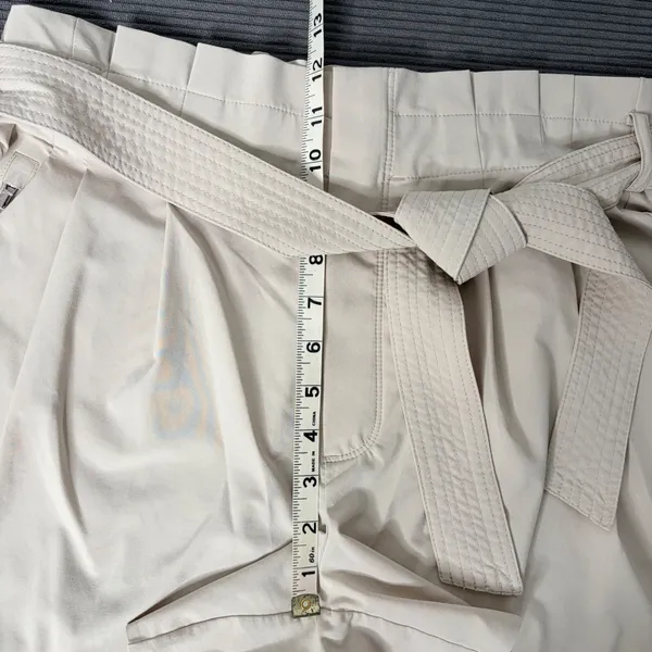 Athleta Skyline Short II Women 8 Abalone Beige Paperbag Waist - Image 10