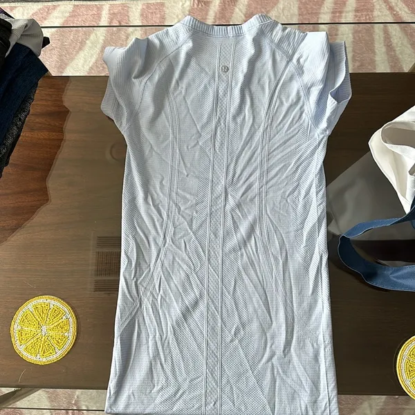Lululemon SWIFTLY SHORT SLEEVE TOP PERRYWINKLE/LILAC SIZE 4 - Image 3
