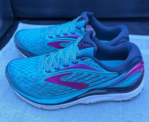 Brooks ascend 4 guiderails - Image 3