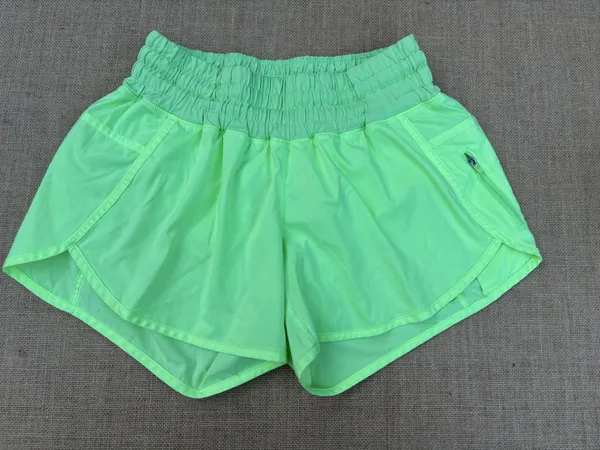Lululemon Run Size 8 Track Attack Short FLORESCENT GREEN/ YELLOW - Image 2