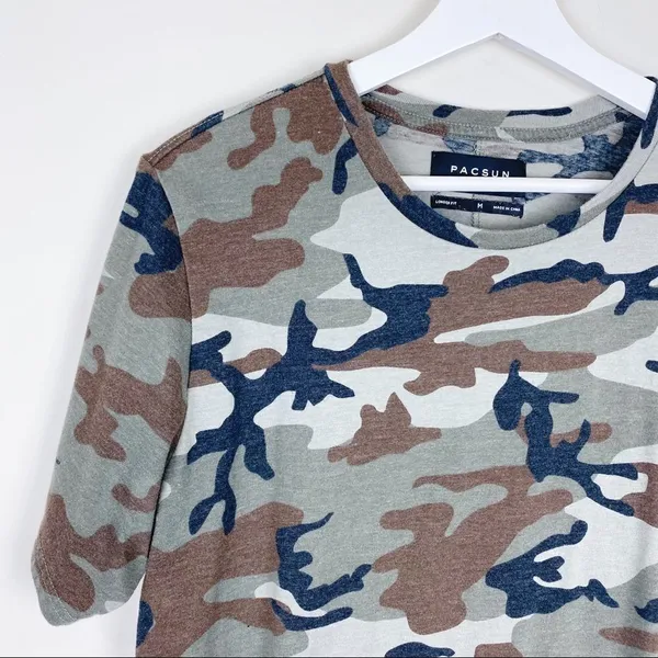 PacSun Camo Tee Longer‎ Fit Rounded Hem - Image 2