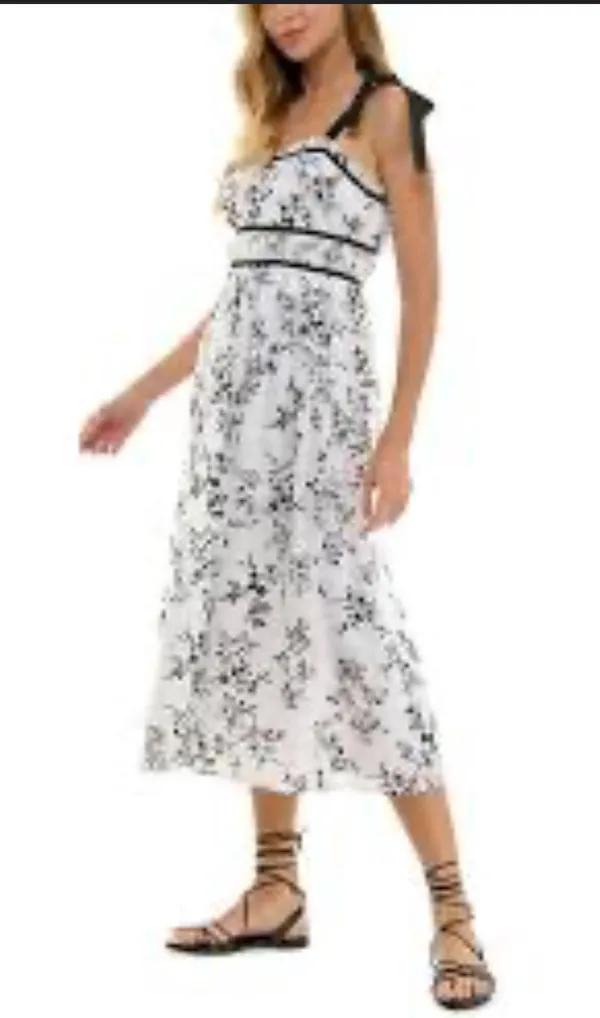 Indulge Dress Floral Women’s white and black textured fabric - Image 2
