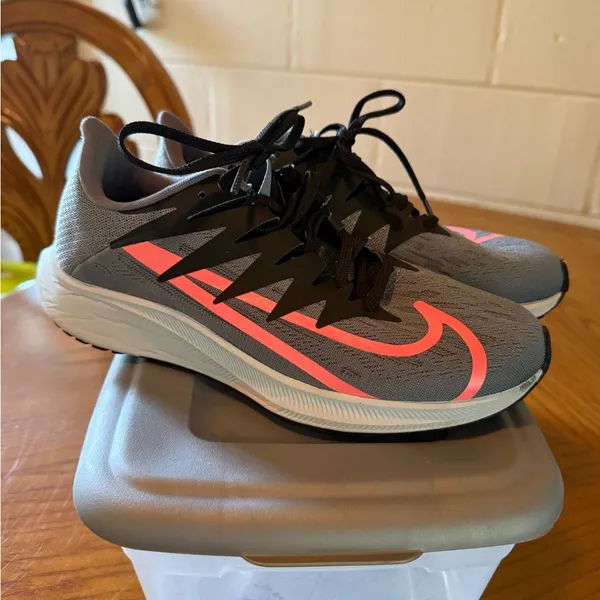 Nike Zoom Fly 3 Running Shoes | Gray &‎ Pink Blast | Women’s 6 - Image 3