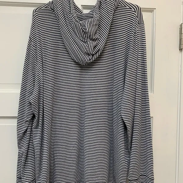 Workshop Republic Clothing Top - Image 2