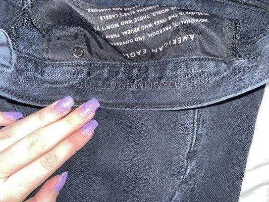 American Eagle Jeans - Image 4