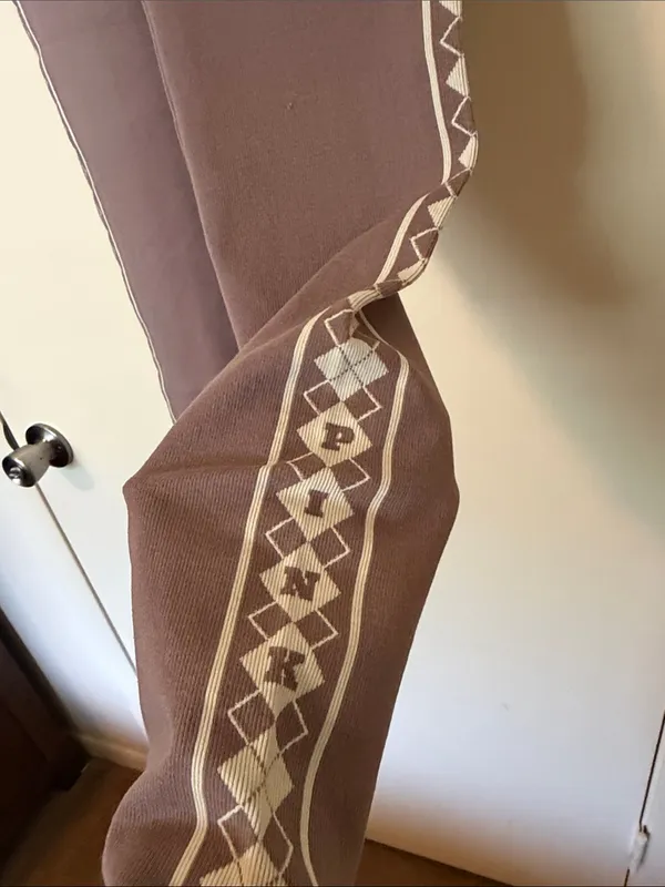 PINK Victoria's Secret Mauve Leggings with Ivory Argyle Side Trim - Image 2