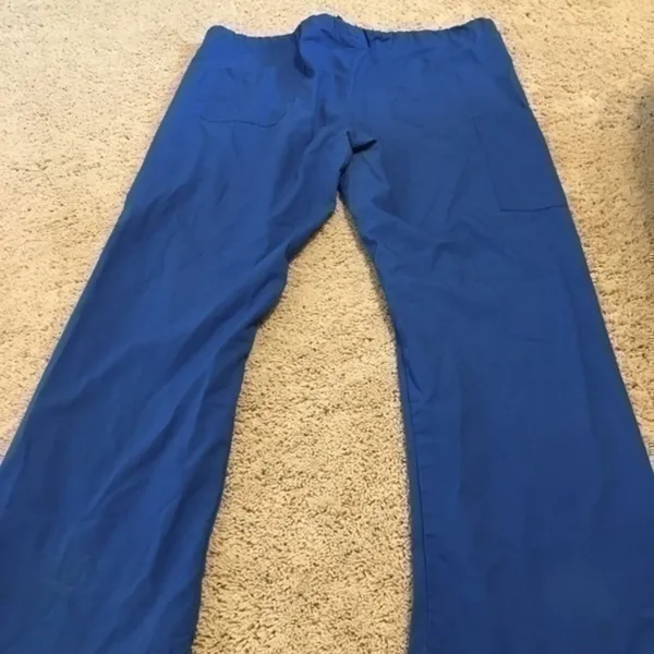 Women’s size medium royal blue cargo scrub pants - Image 4