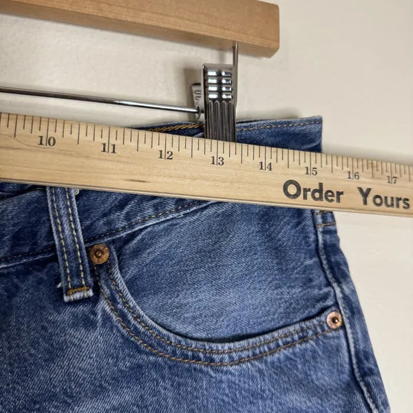 Levis 501 Shorts Womens 29 Blue Denim High Rise Button Fly Distressed Raw‎ Hem - Image 5