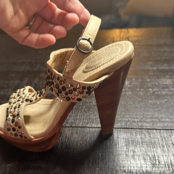 Frye Shoes Joy Studded cream colored heels size 7B - Image 3