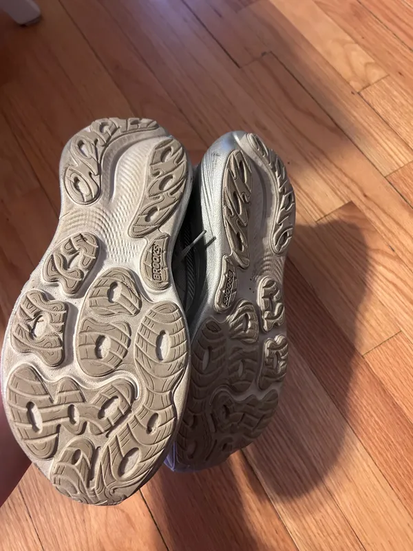Brooks Running Shoes 10 - Image 6