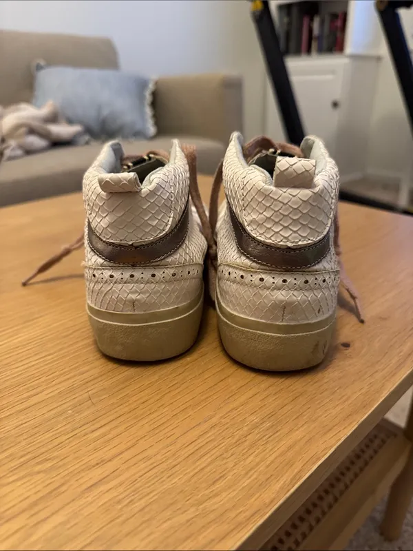 High Top Star Accent Sneakers in Cream and Taupe - Image 4