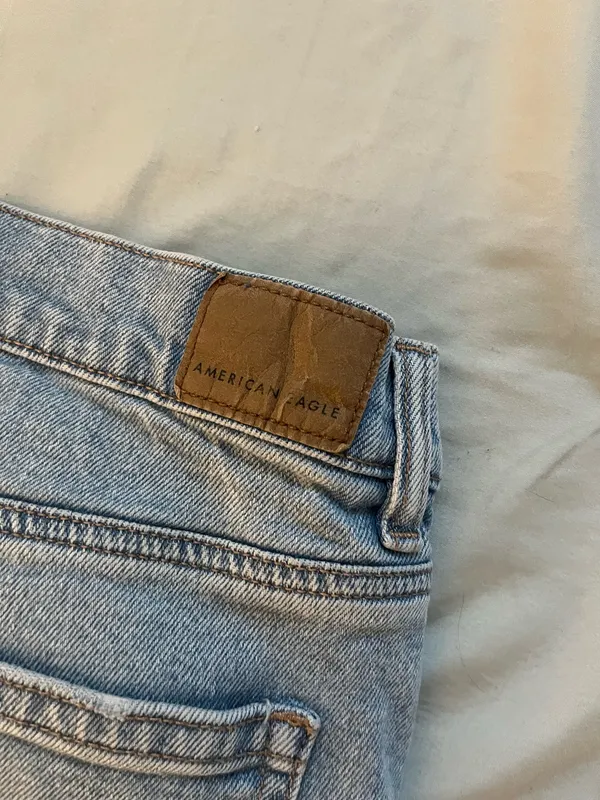 American Eagle Jeans - Image 4