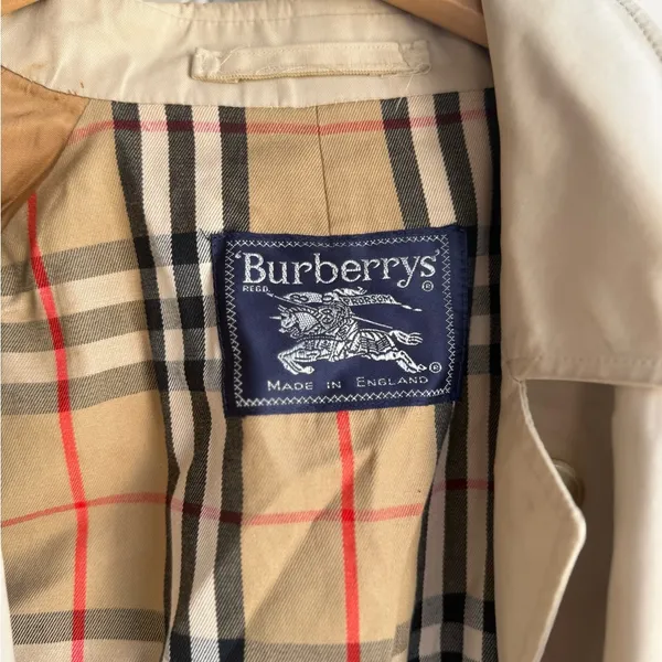 Burberry Vintage Beige Trench Coat size M - Image 2