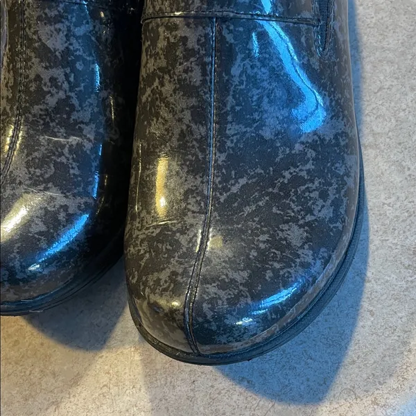 Dansko Glossy Black Clogs - Image 3