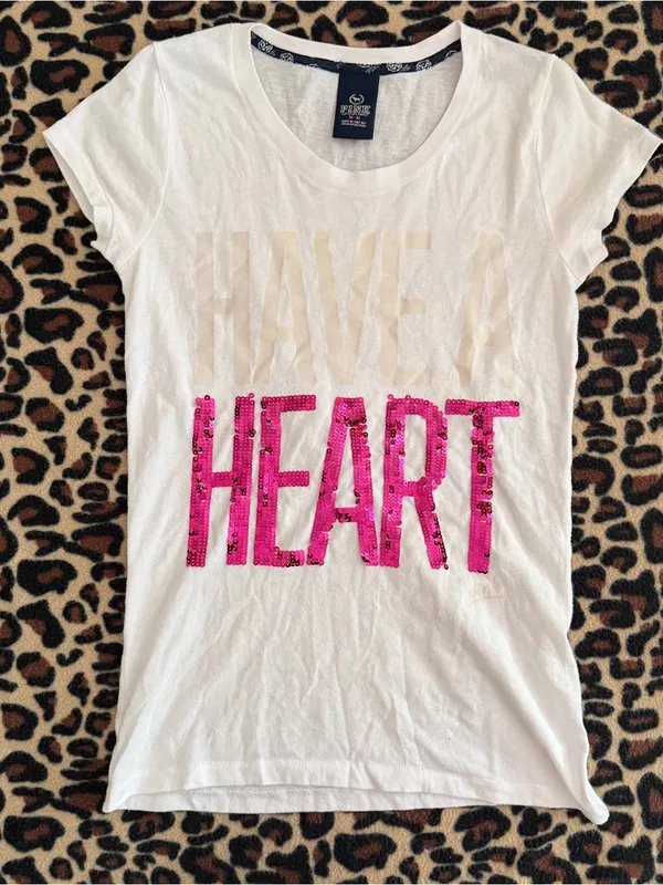 Victoria's Secret 2000s vintage style white & pink sequin Have A Heart graphic tee - Image 3