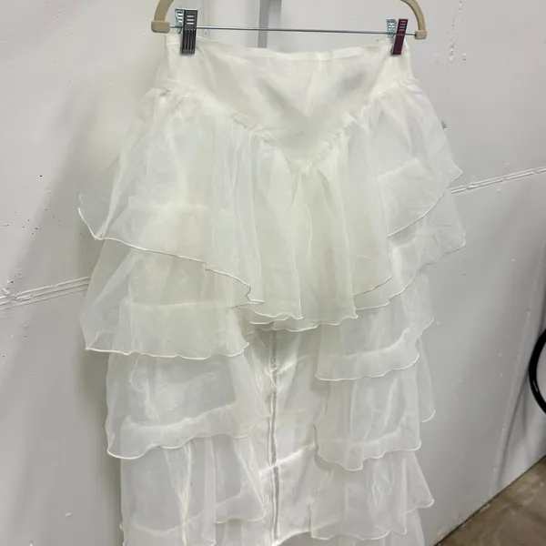 NWT‎ Akira Once Upon A Dream Ruffle Assymetric Maxi Skirt White Large Low High - Image 7