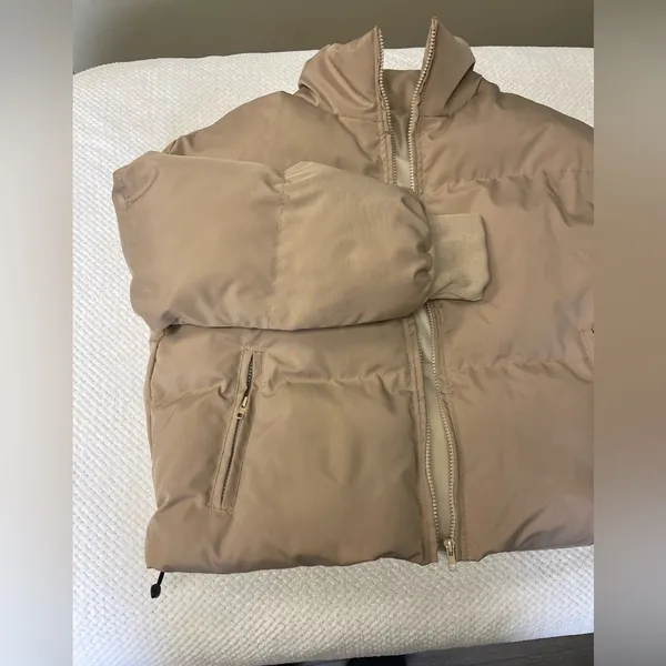 SOFT TAN PUFFER JACKET SMALL - Image 4