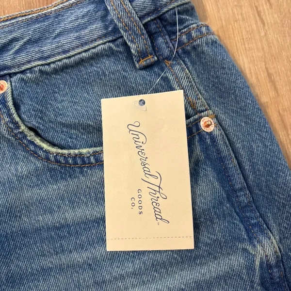 Universal Thread Shorts - Image 5
