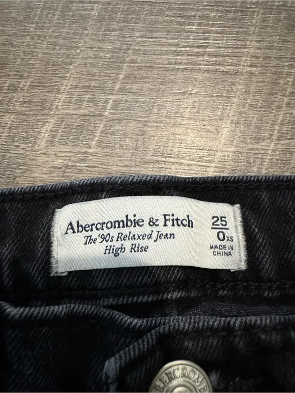 Abercrombie & Fitch Black The ‘90s Relaxed High Rise Denim Jeans - Image 3