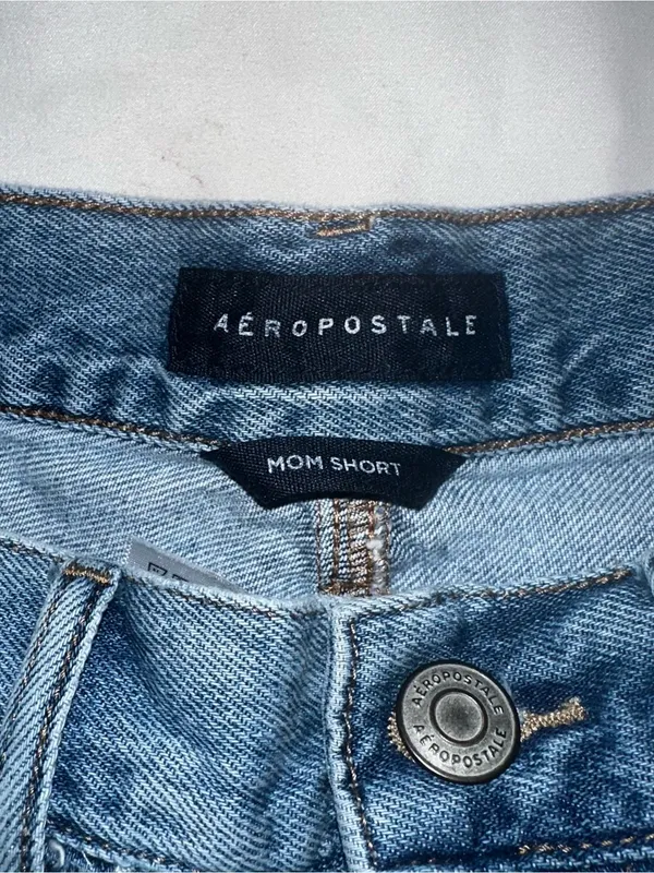 Aeropostale Light Blue Distressed Denim Mom Shorts High Rise Frayed Hem Size 10 - Image 3