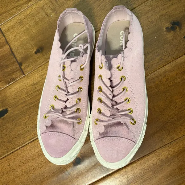 Converse Chuck Taylor’s Pink Scalloped Women's Sneakers size 7.5 - Image 2