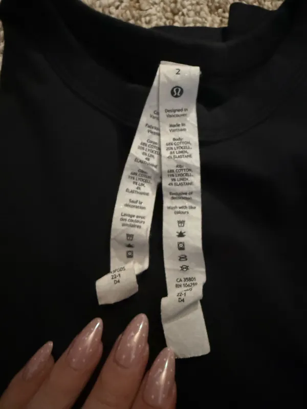 Lululemon Black Cropped Shirt - Image 2