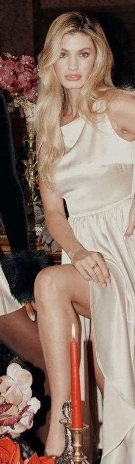 HOUSE OF CB 'Shayla' Vintage Cream Midi Dress - Image 2