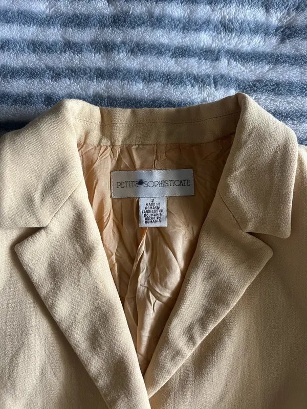 Yellow blazer Size 2 - Image 3