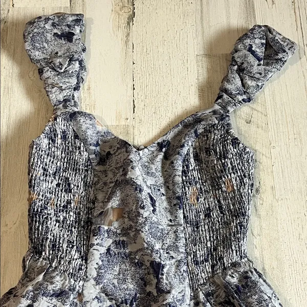 Elliatt Doves Dress In Slate Blue Size Small - Image 4