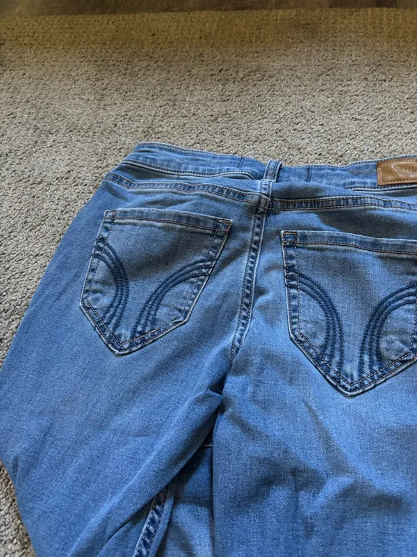 Hollister Jeans - Image 3
