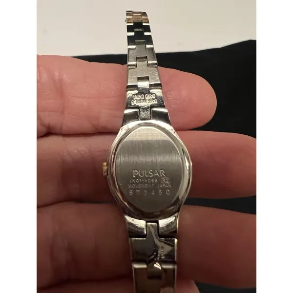 Vintage Pulsar Women's Two-Tone Quartz Watch Japan - Image 3