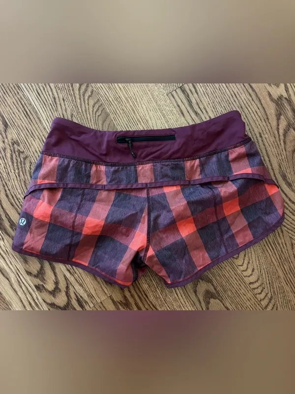Lululemon Mid Rise Speed Up Short 2.5” - Image 2