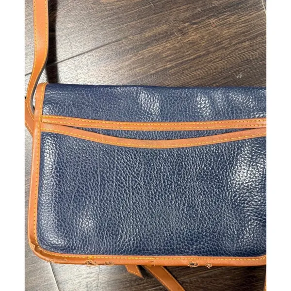 Vtg Dooney & Bourke Navy Blue & Tan All Weather Leather Organizer Crossbody Bag - Image 5
