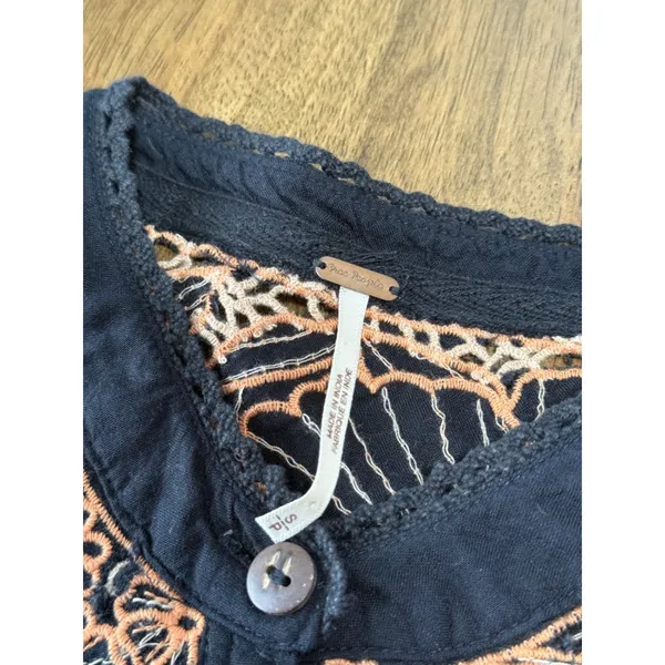 EUC Womens Free People Easy Breezy Henley top black embroidered size‎ S - Image 3