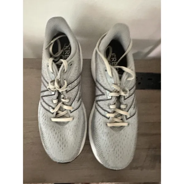 New Balance Womens 860v12 Running Shoe Size 10 Fresh Foam - Image 10