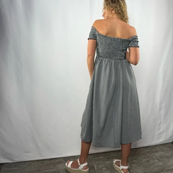 Lulus Off the Shoulder Gingham Smocked Midi Dress‎ in Black White Size XS - Image 3