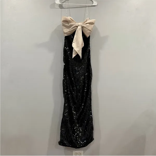 HOUSE OF CB Holly Sequins Strapless Bow Dress XS - Image 5