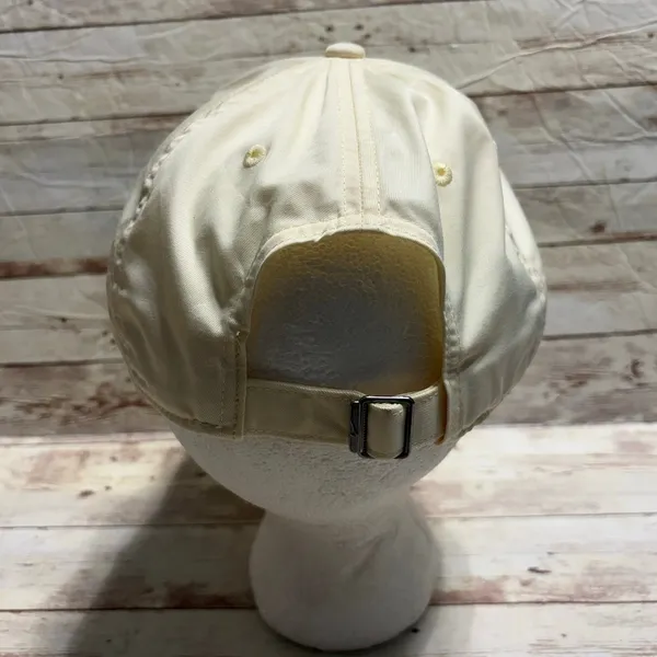 Nike Club Cap Size M/L Butter Yellow Baseball Hat - Image 4