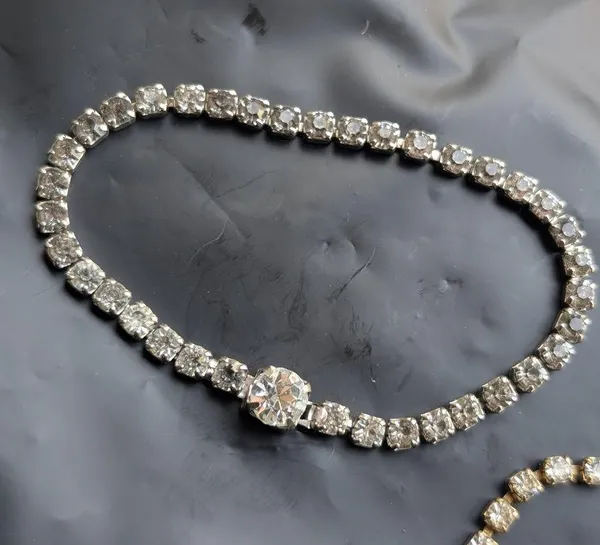 Elegant Gold and Silver Tennis Bracelets - Image 2